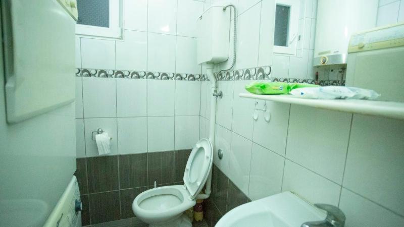 Private Cozy Room 1 With Shared Kitchen In Appartment, Downtown 베오그라드 외부 사진