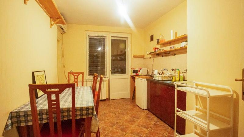 Private Cozy Room 1 With Shared Kitchen In Appartment, Downtown 베오그라드 외부 사진